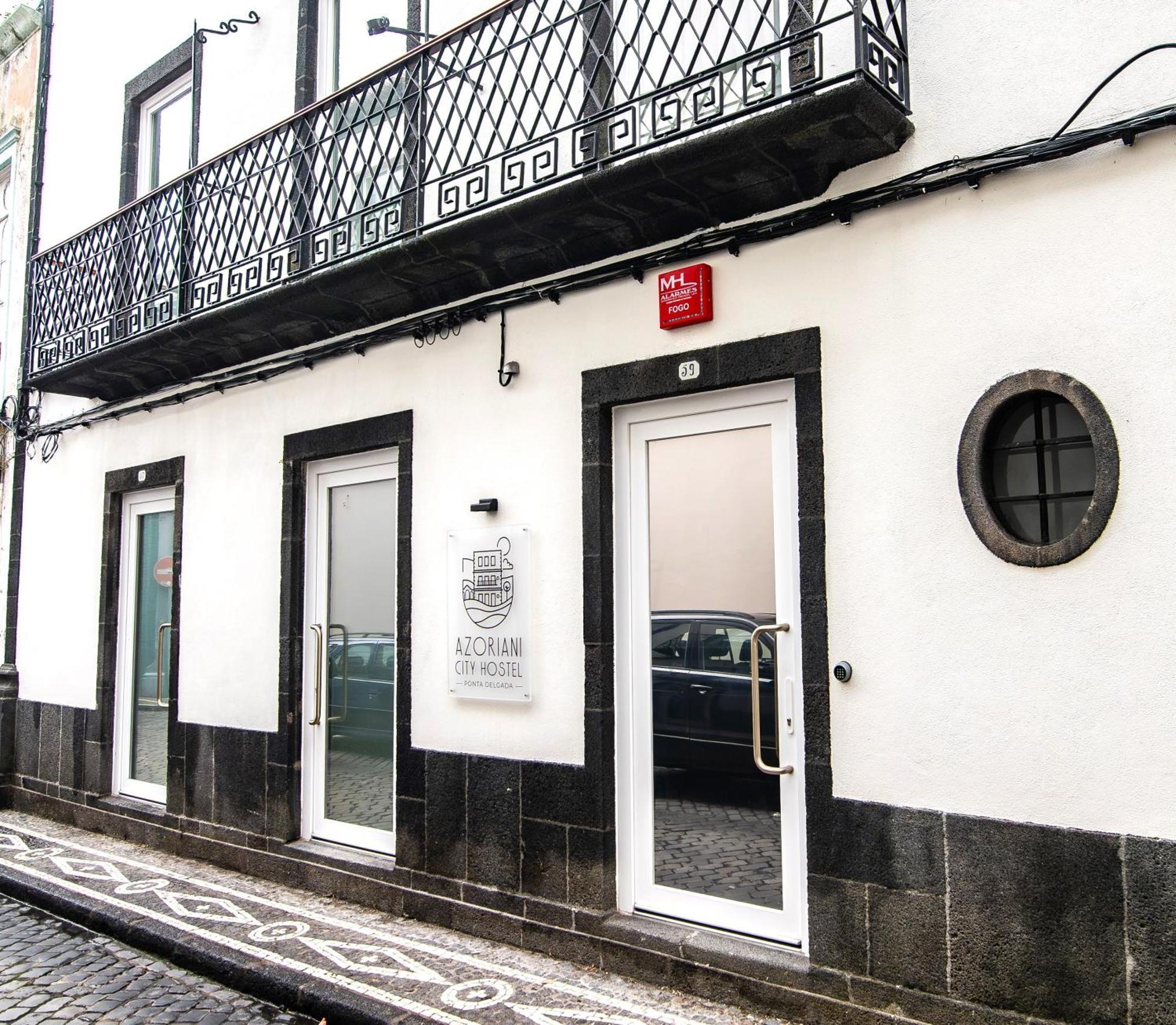 Azoriani City Hostel Ponta Delgada Exteriör bild